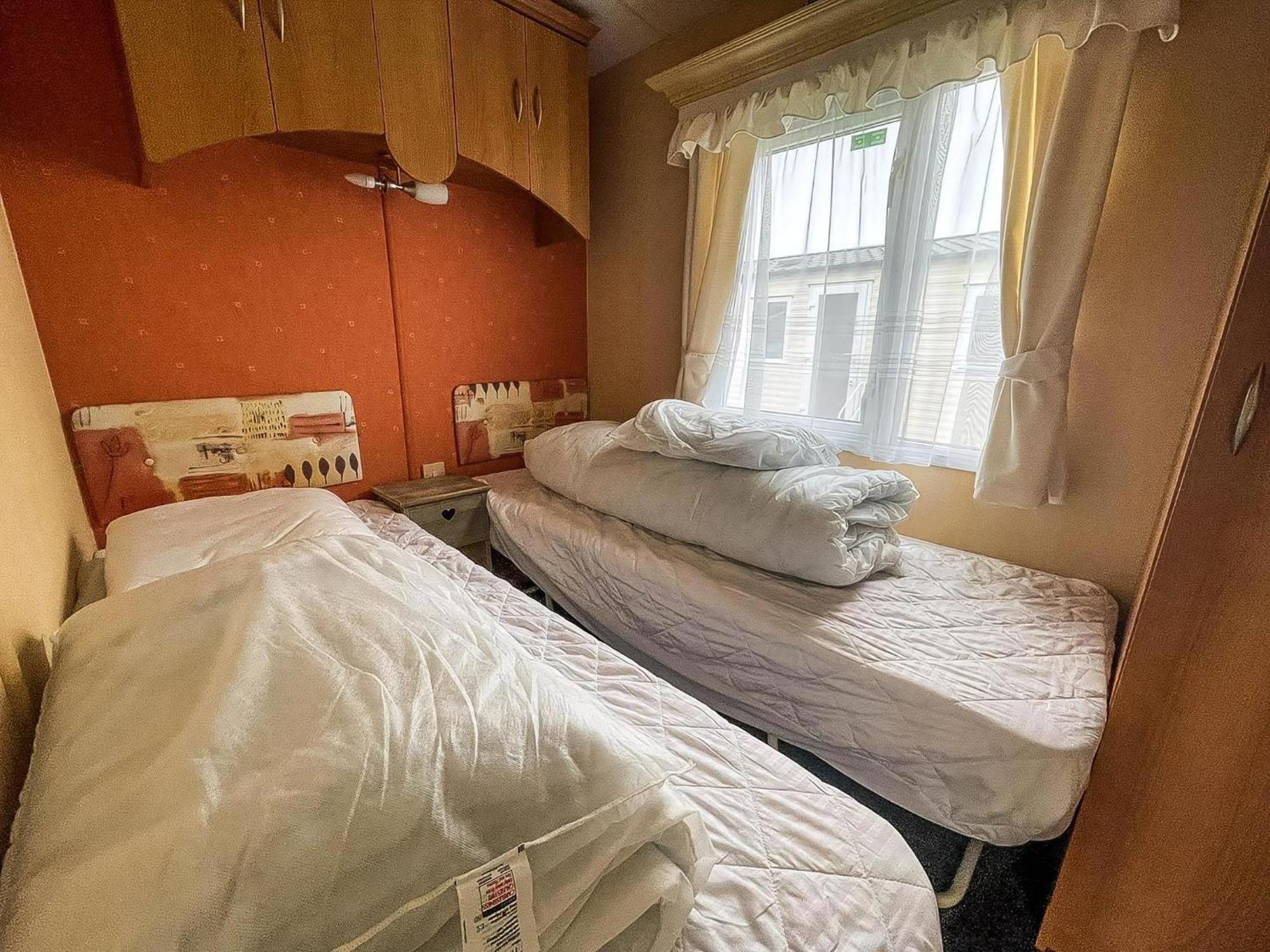 Superb Caravan By The Seaside In Kessingland, Suffolk Ref 90040Sg Benacre 외부 사진