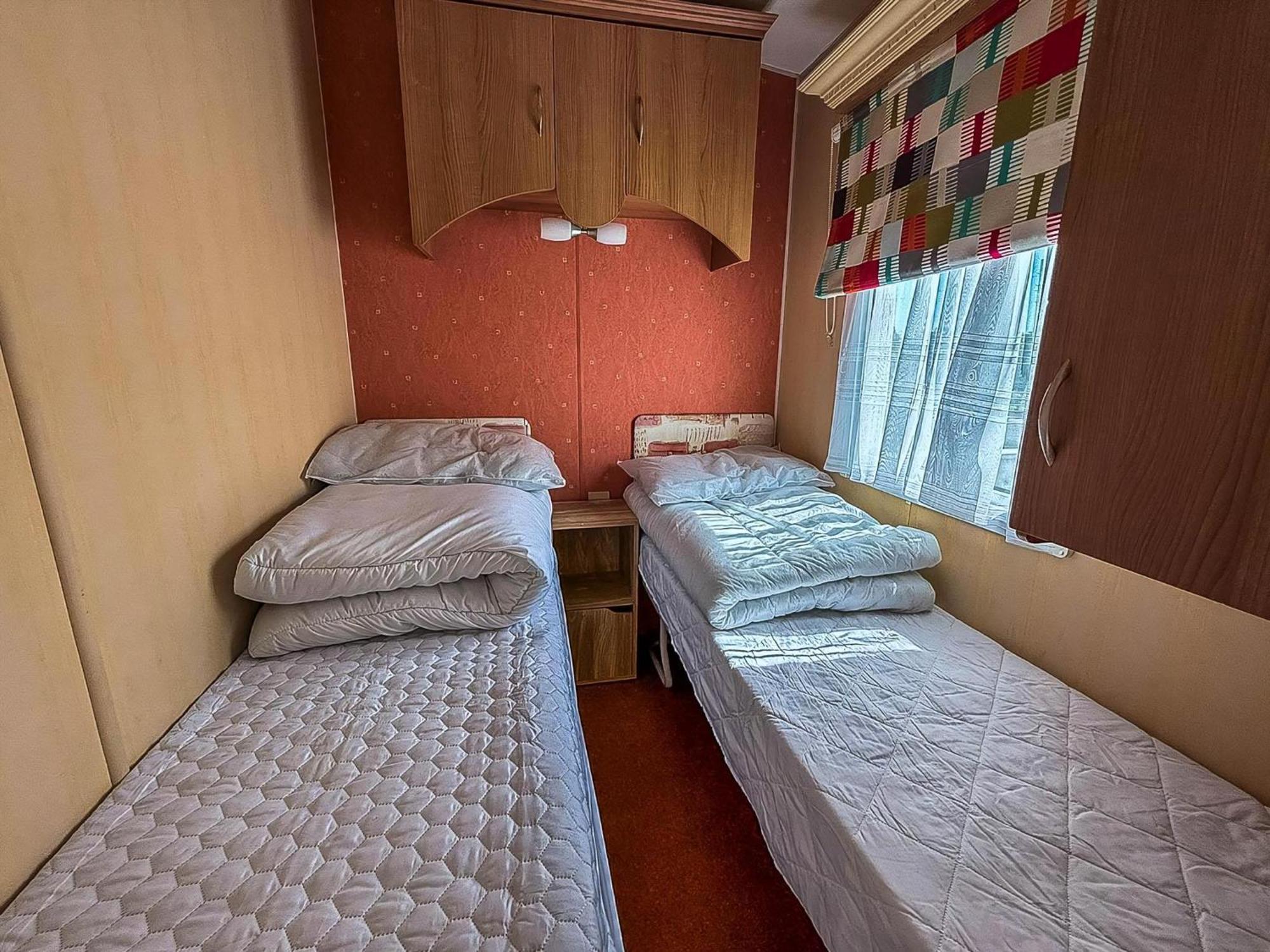 Superb Caravan By The Seaside In Kessingland, Suffolk Ref 90040Sg Benacre 외부 사진